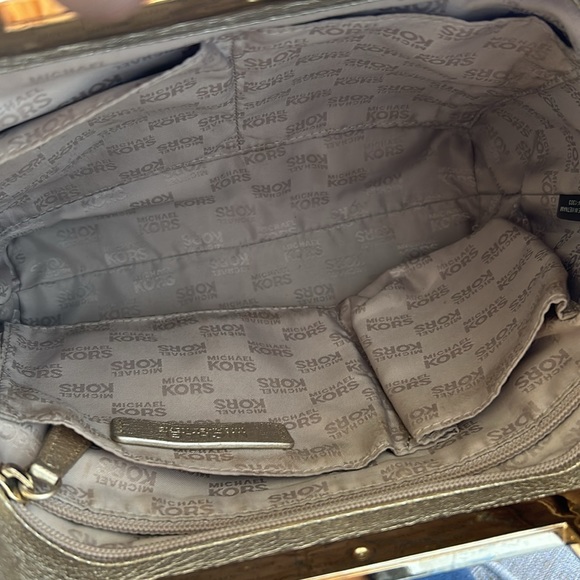 Michael Kors bag - Picture 9 of 11